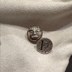 Kameleon “F” and Sun face ring pops